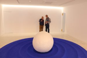 Con Bernhard Trost . Drop, 2016. Instalación. Inauguración Thinking Water. ABA GALLERY ART. Palma de Mallorca.