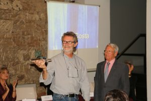 Recibiendo el Premio XAM de Artes Plásticas, otorgado por el Rotary Club Palma Ramón Llull. Junio 2017