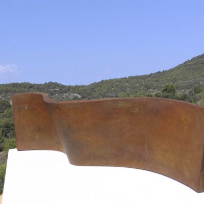 Ondulación, 2011. Hierro fundido / Iron cast. 21 x 88 x 15 cm.