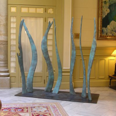 Hemiciclo del diálogo, 2009 Bronce 250 x 210 x 110 cm