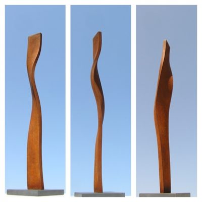 3 - Alga, 2011. Ferro fos. Iron cast. 112x12x12 cm.